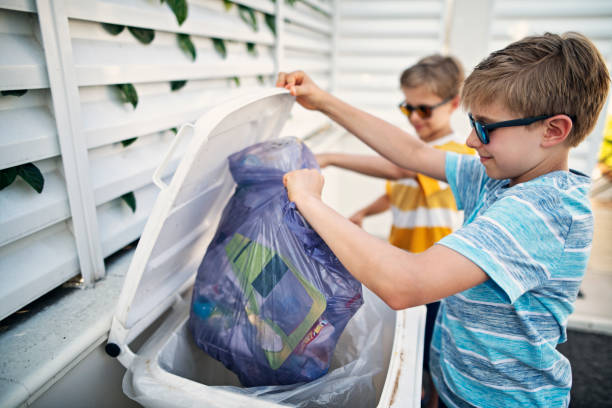 Best Estate Cleanout Services  in Oostburg, WI